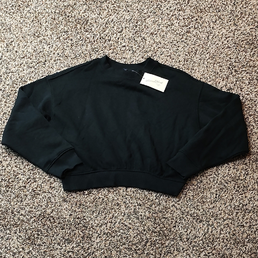 Universal Thread | Black Cropped Crewneck Sweatshirt